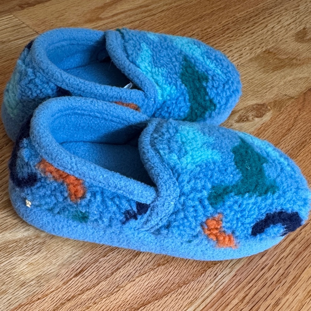 Wonder Nation Blue Fleece Slippers with Colorful Patterns